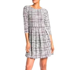 MAX STUDIO Black and white jacquard A-line dress.